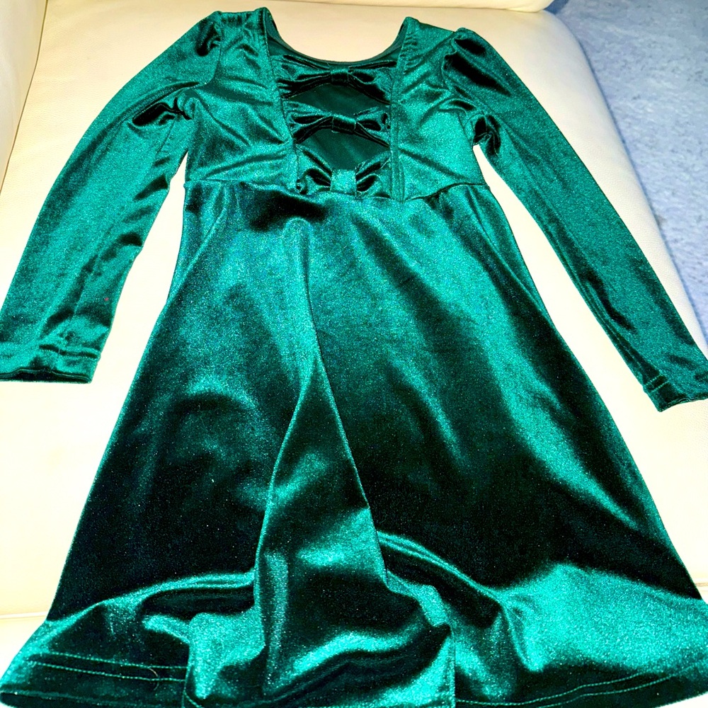 Beautiful Emerald Green Girls Dress